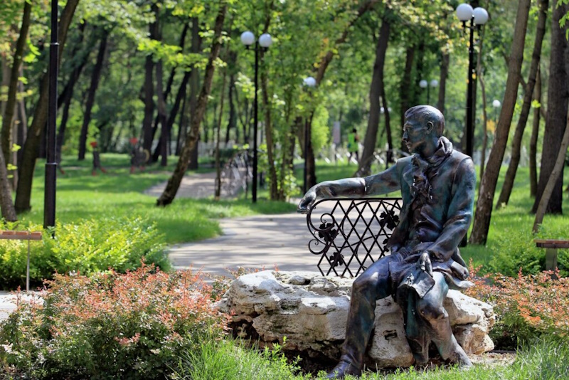 Парк «Письменників» в Ірпені